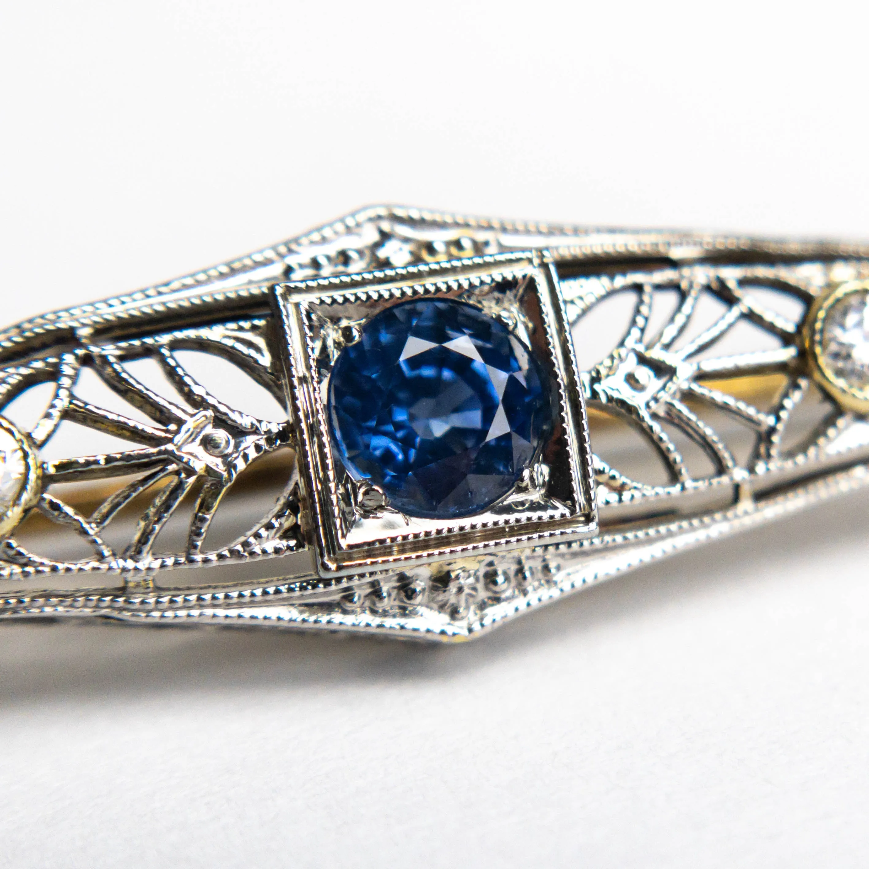 0.48ct Round Brilliant Sapphire 14K Yellow and White Gold Brooch 22756-01 xx