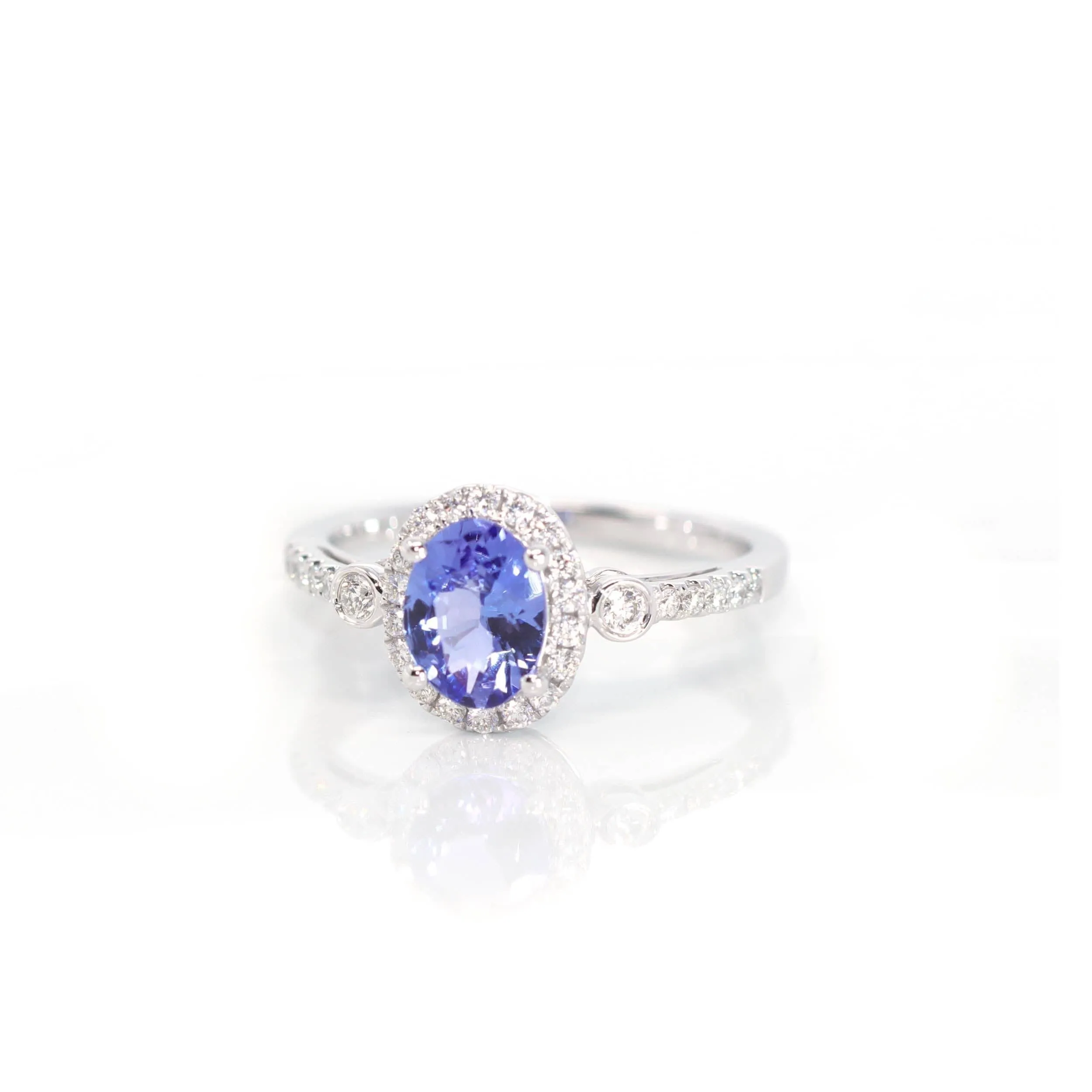 14k White Gold Natural Oval Tanzanite Diamond Anniversary Ring