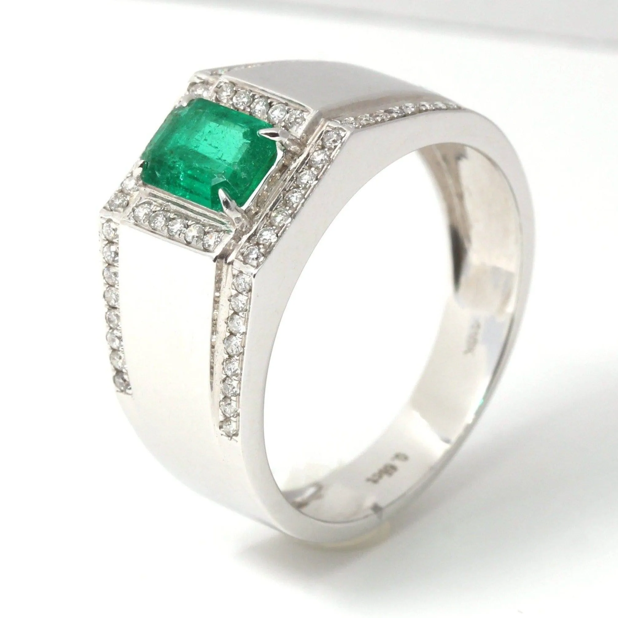 18k White Gold Natural 0.65 ct Emerald Men's Halo Ring with Diamonds