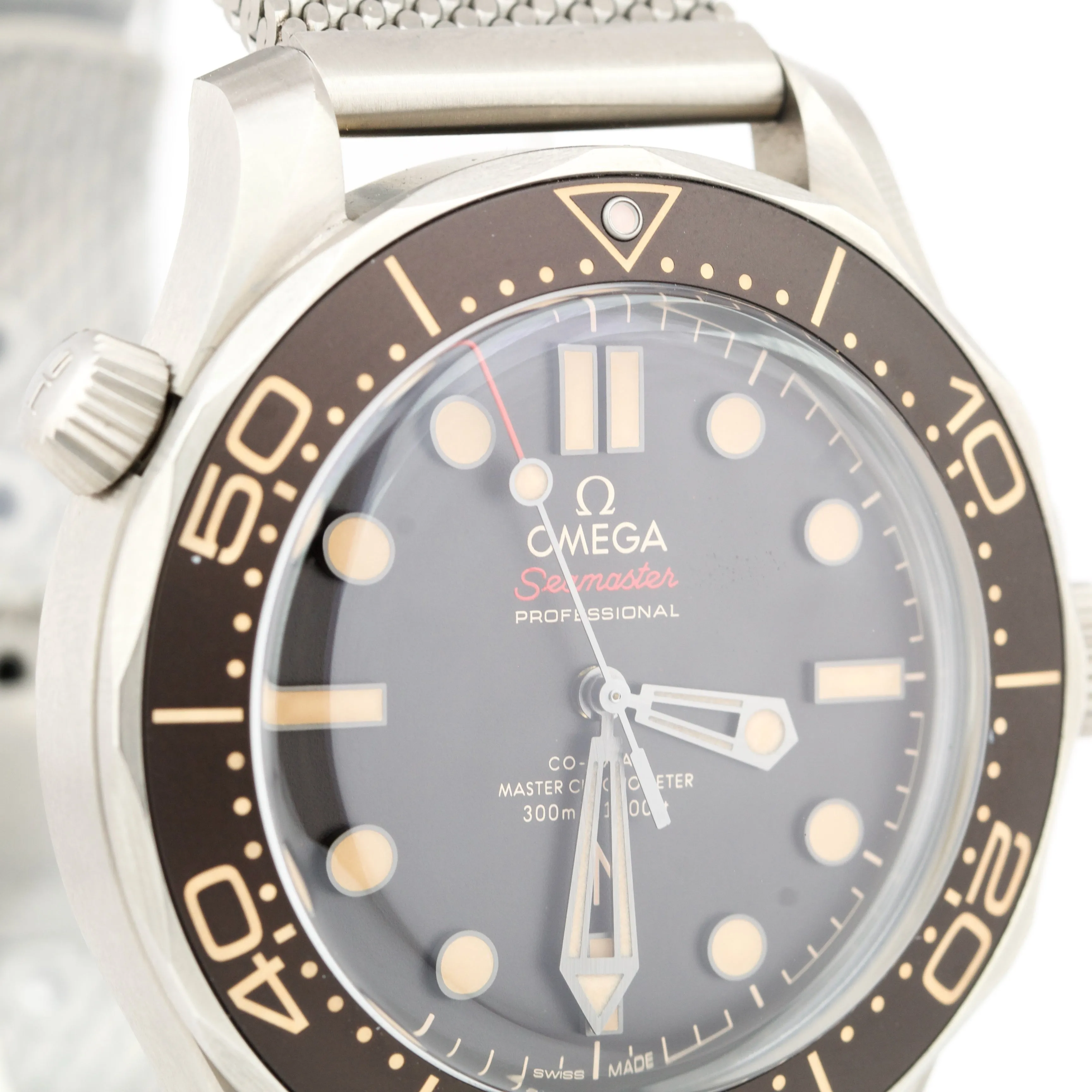 2021 NO TIME TO DIE OMEGA Seamaster 007 Titanium 210.90.42.20.01.001 42mm Watch