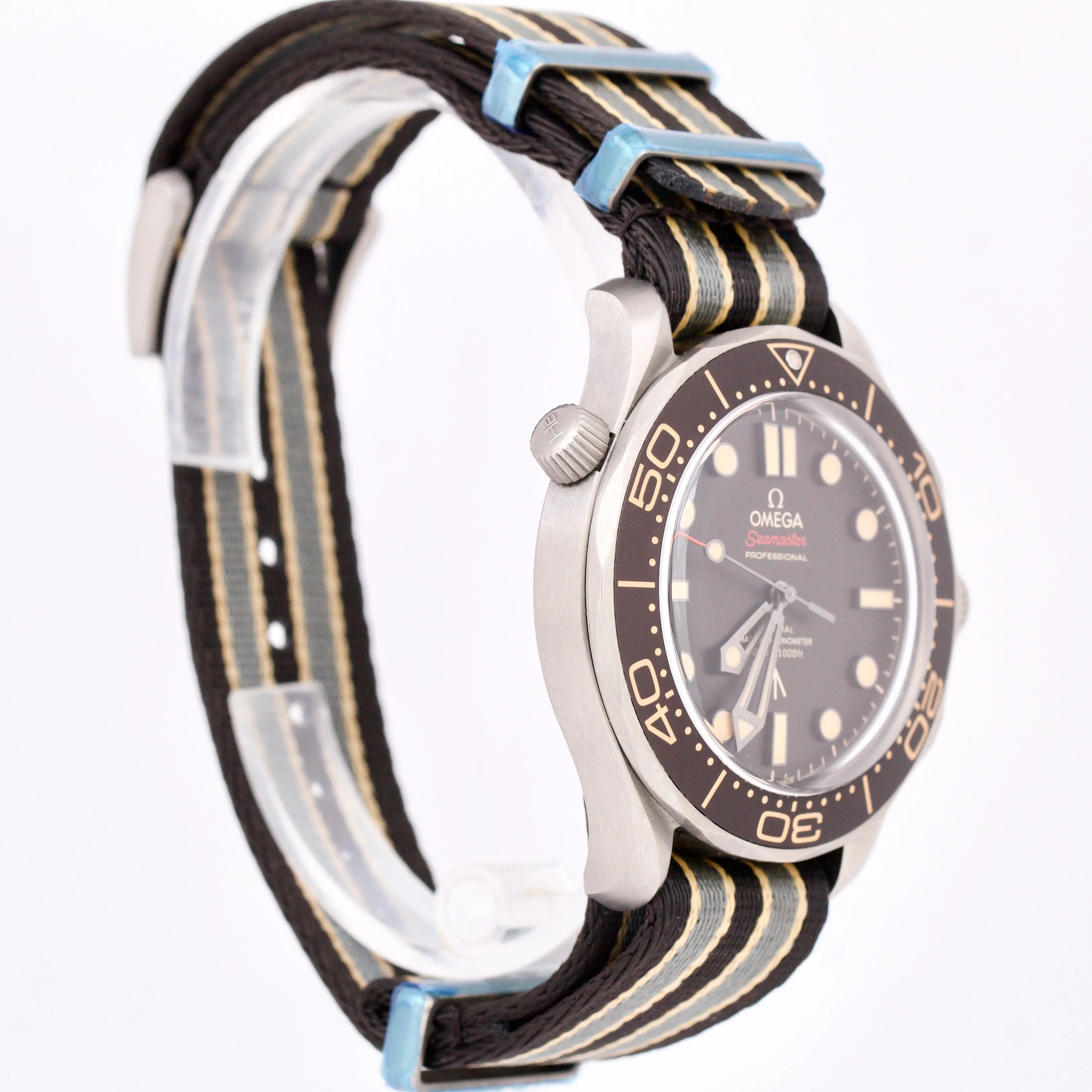 2021 PAPERS Omega Seamaster 007 James Bond Titanium 210.92.42.20.01.001 B P