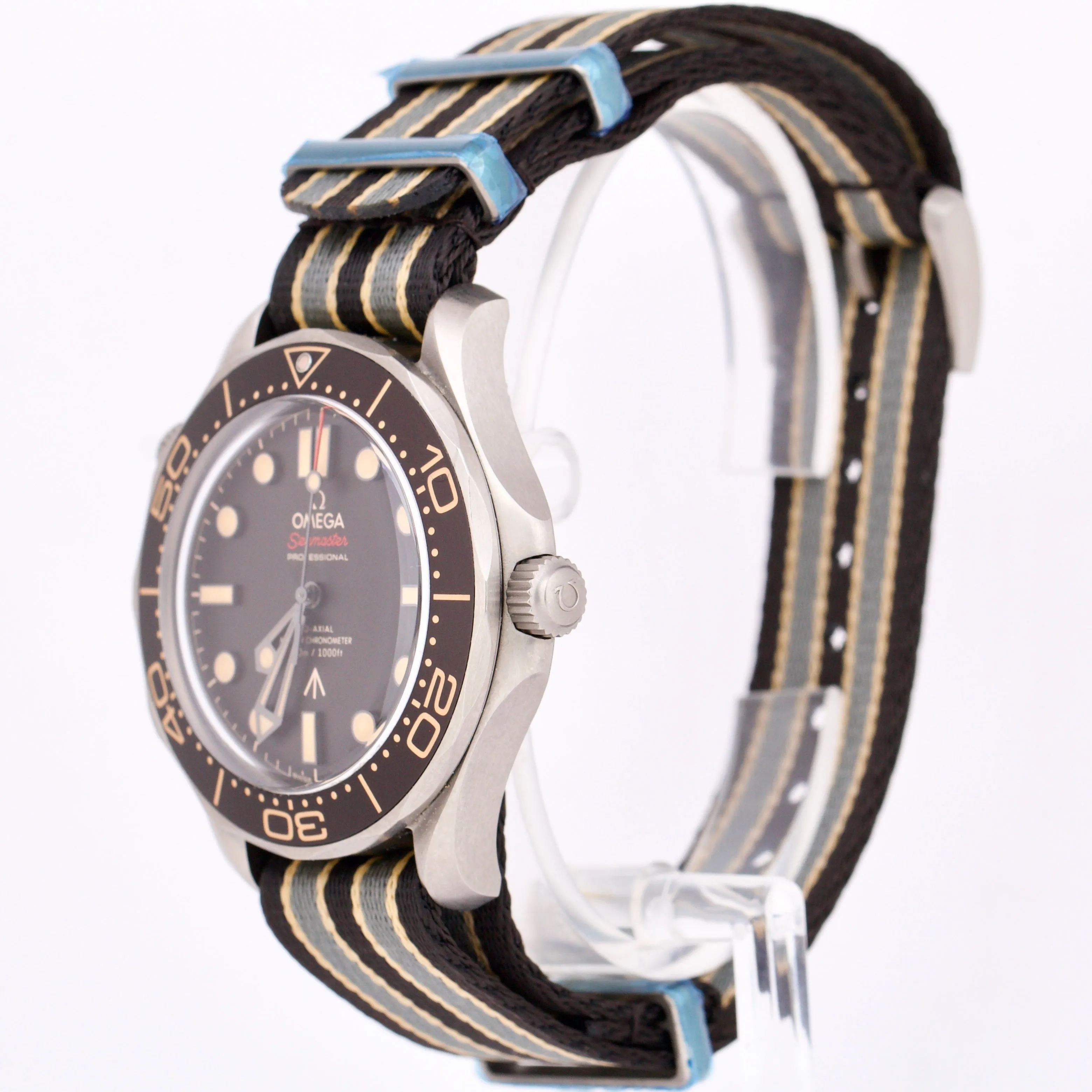 2021 PAPERS Omega Seamaster 007 James Bond Titanium 210.92.42.20.01.001 B P