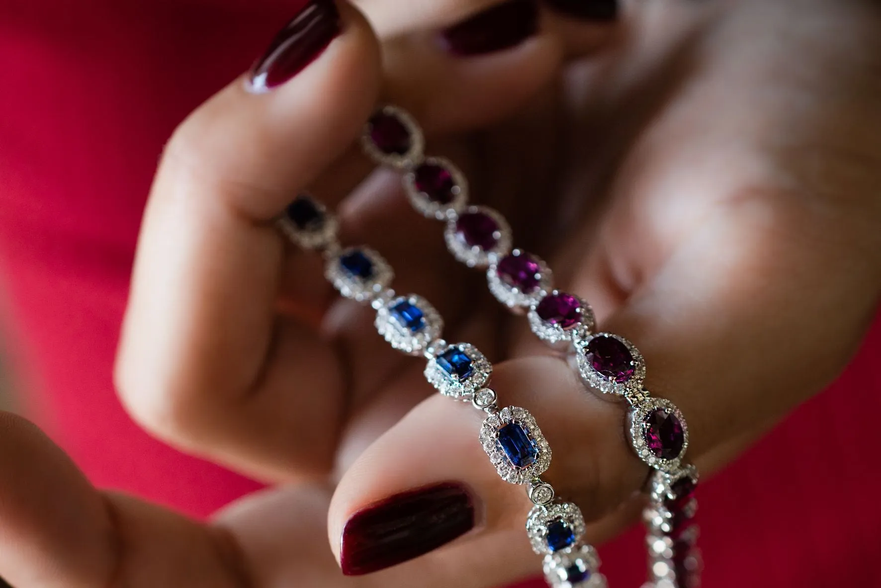 4.8 ctw Sapphire and Diamond Bracelet 18k
