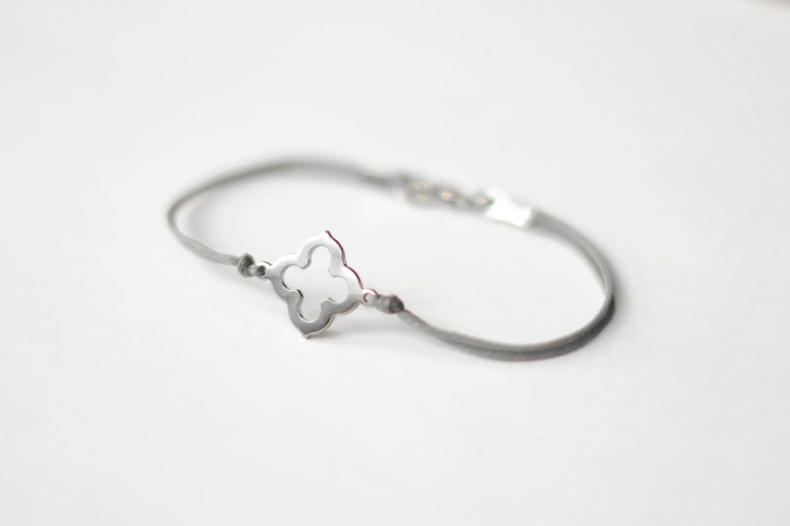 Bracelet for men, stainless steel clover charm, gray cord, waterproof bracelet
