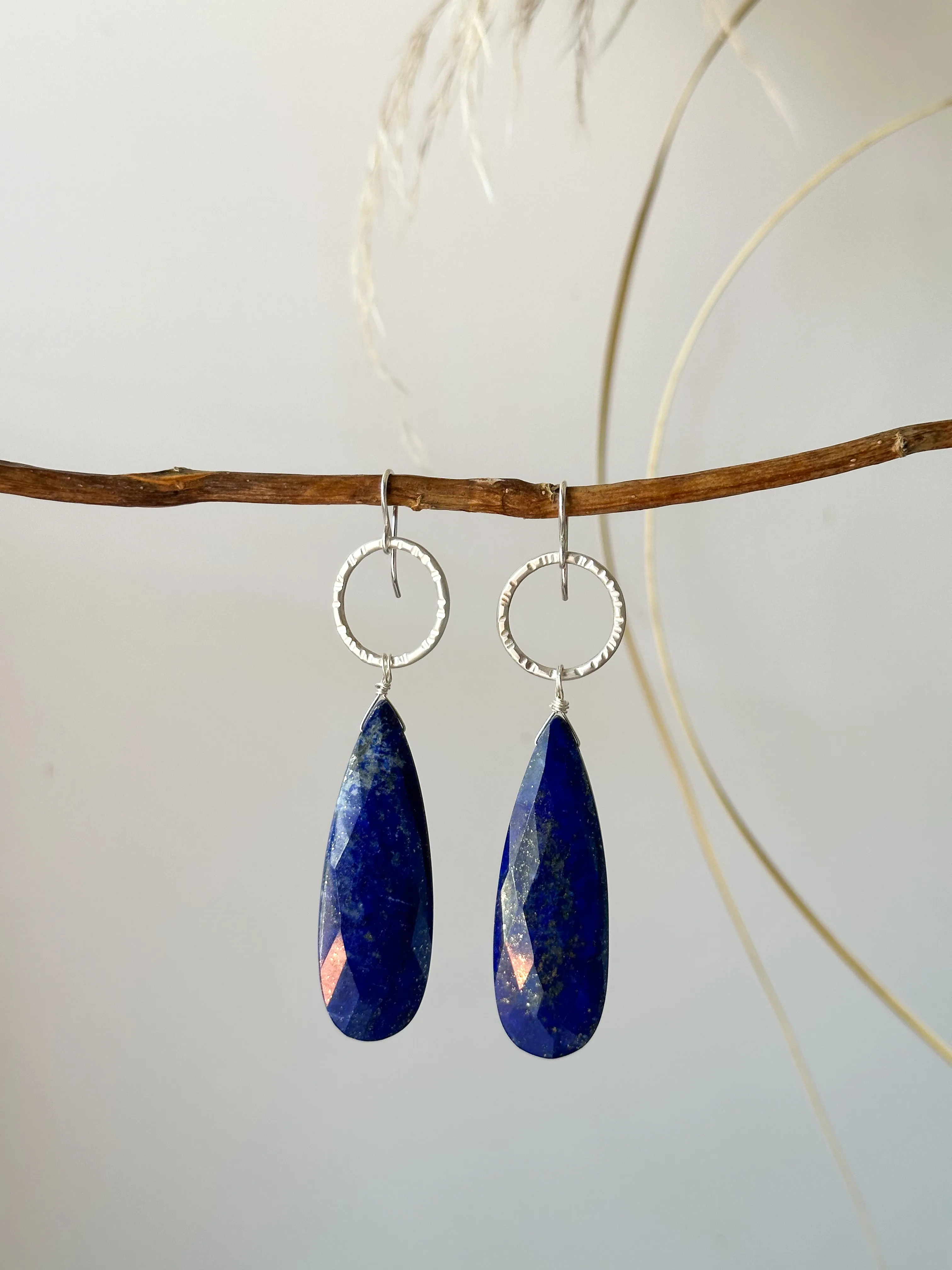 E2308 - hammered circles with faceted lapis