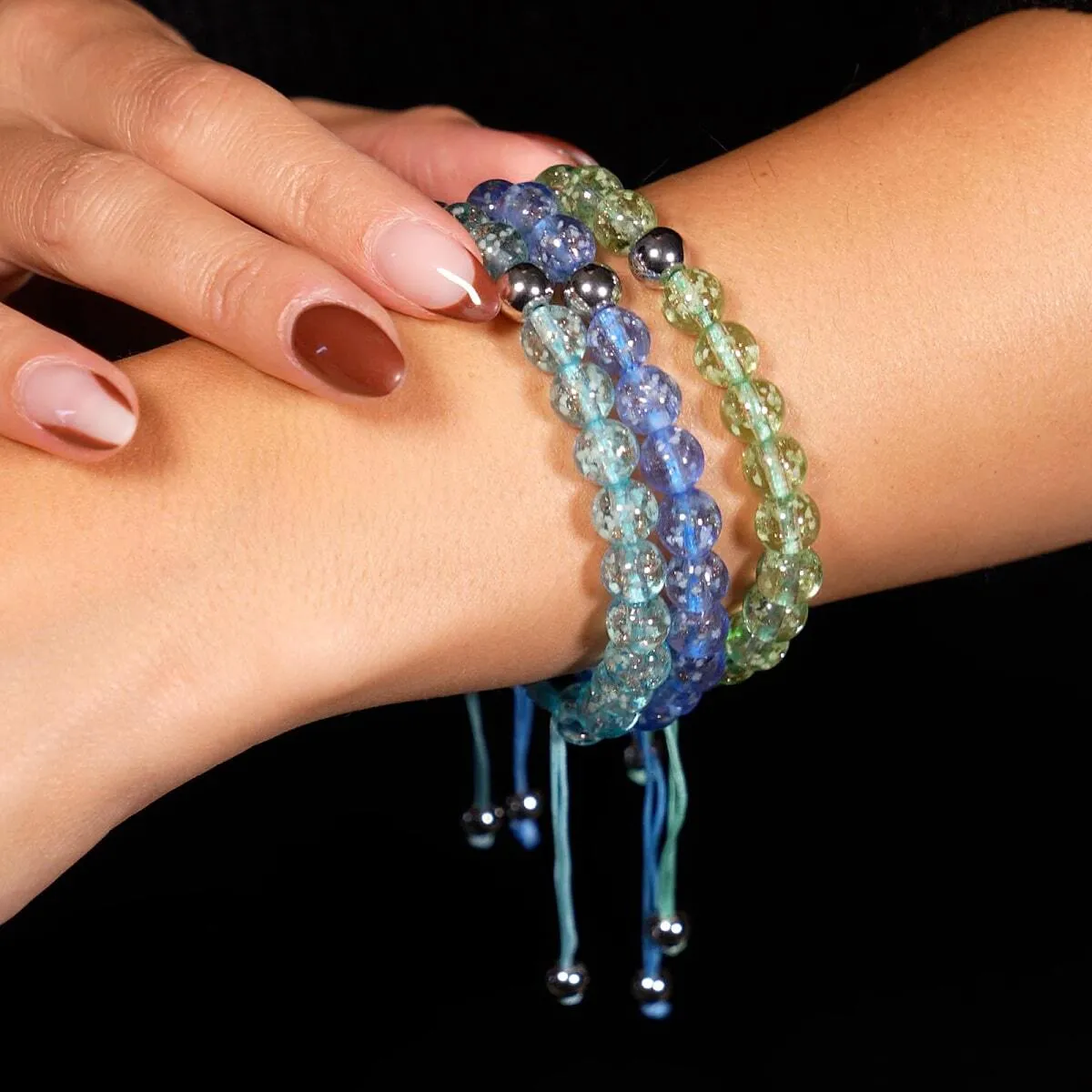Evergreen | Silver | Firefly Glass Macrame Bracelet
