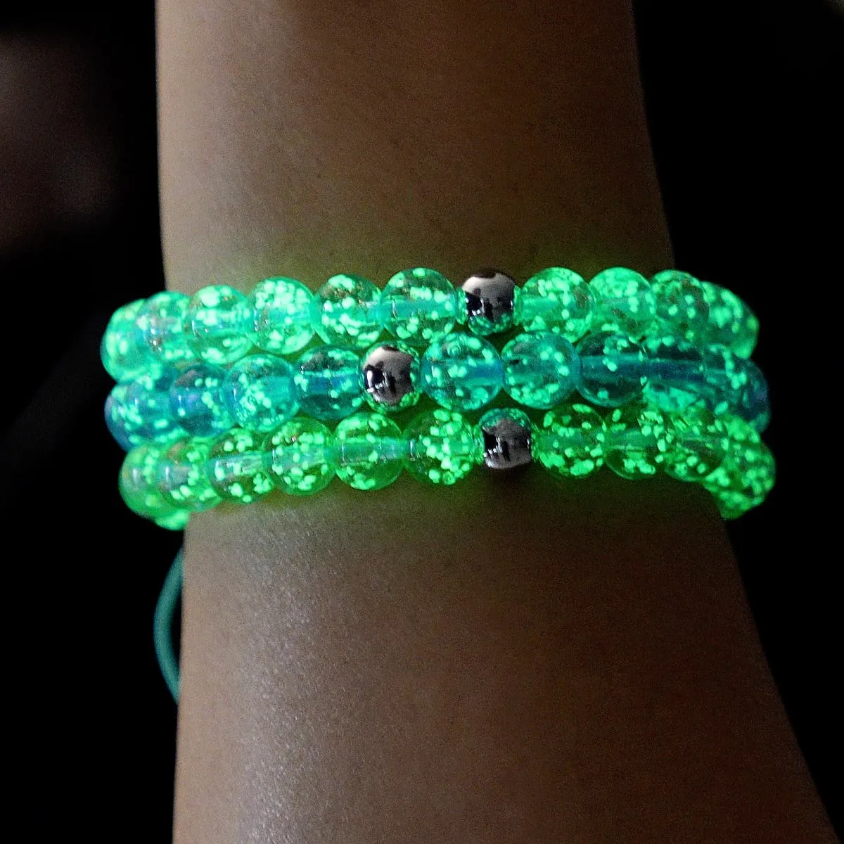 Evergreen | Silver | Firefly Glass Macrame Bracelet