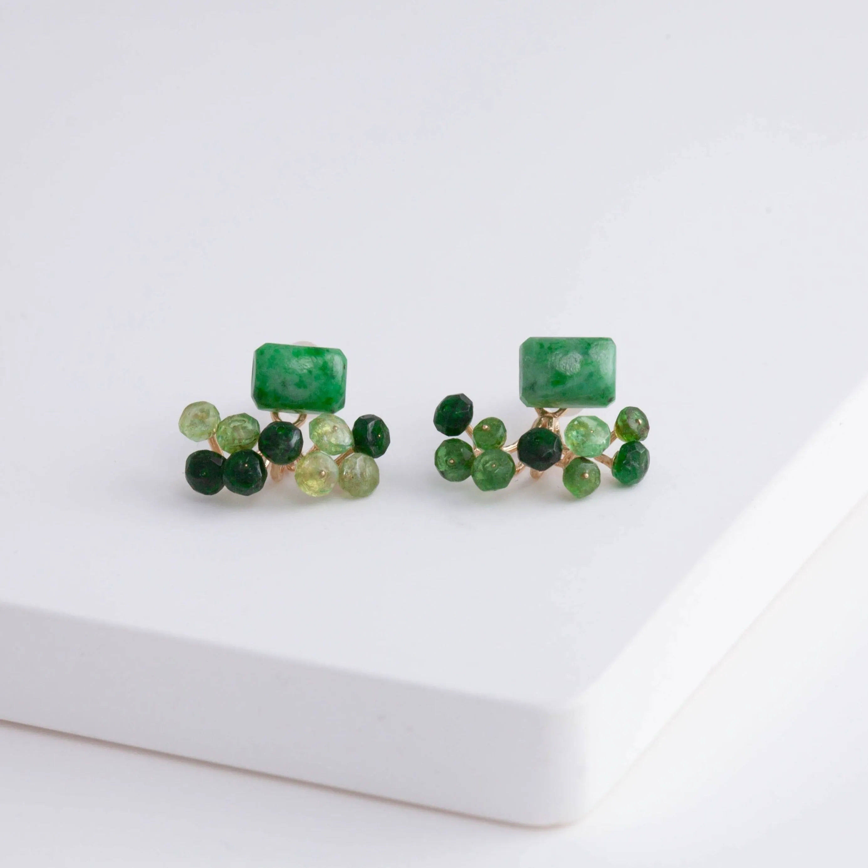 Fairy maw sit sit and green garnet earrings [Limited Edition]