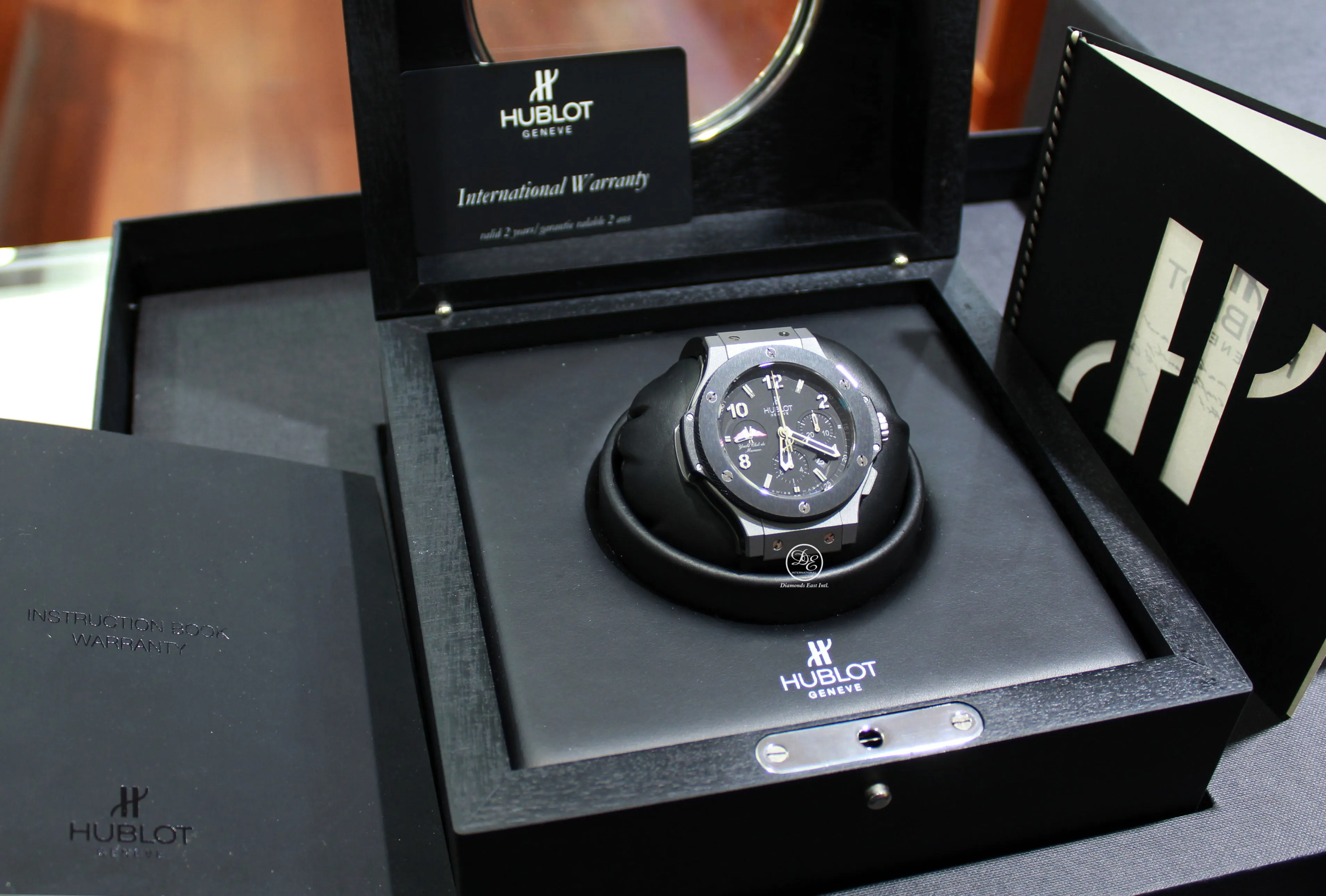 Hublot Big Bang Monaco Yacht Club Chronograph Automatic 44mm Black Dial Ceramic Bezel 301.AN.130.RX.YCM07 BOX/PAPER