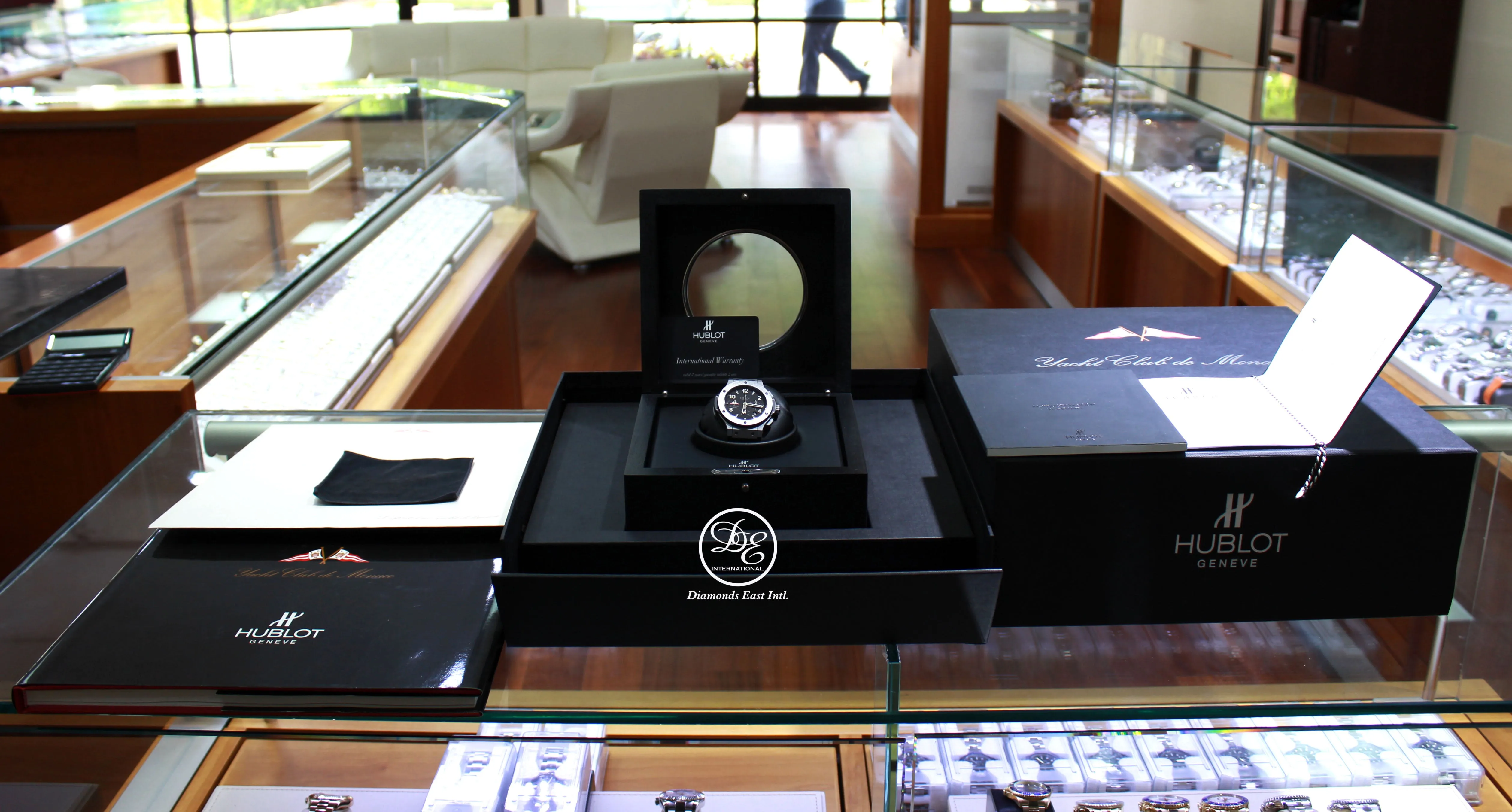 Hublot Big Bang Monaco Yacht Club Chronograph Automatic 44mm Black Dial Ceramic Bezel 301.AN.130.RX.YCM07 BOX/PAPER