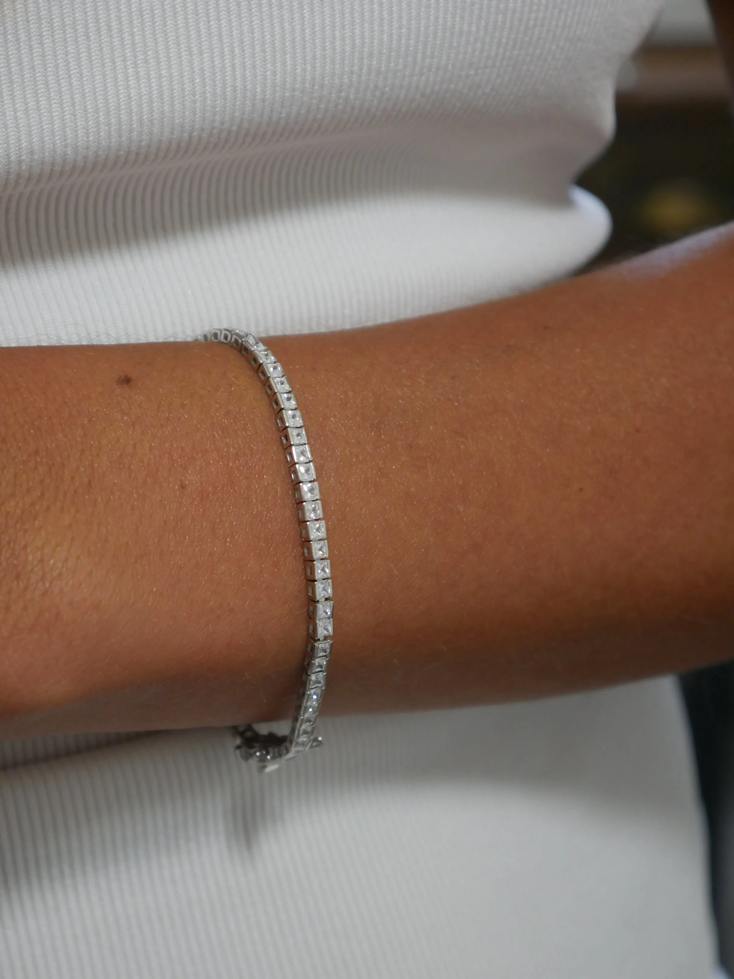 KESLEY Tennis Bracelet, .925 Sterling Silver Diamond CZ Luxury Waterproof Hypoallergenic Unisex Bracelet