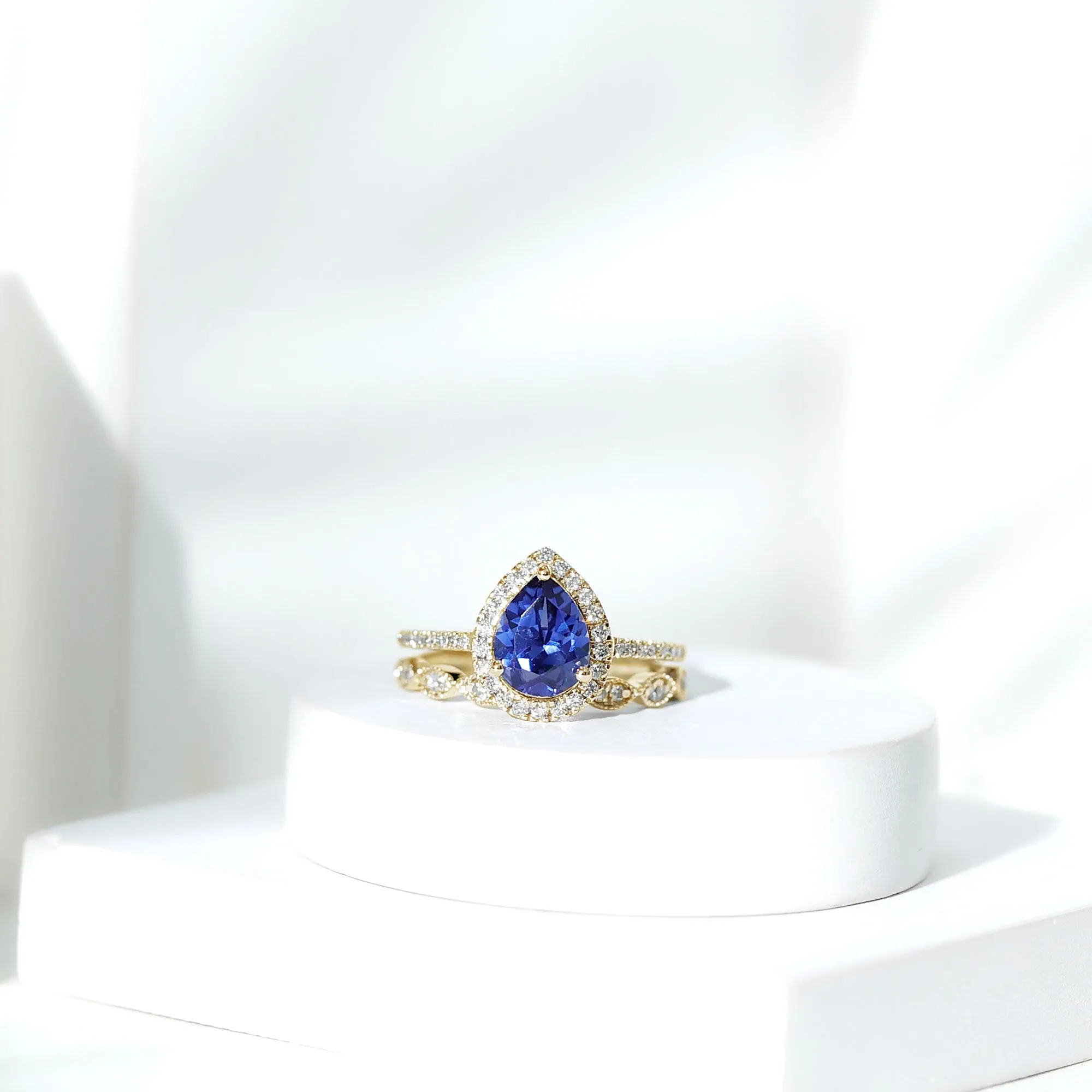Lab Grown Blue Sapphire Pear Shaped Engagement Ring Set