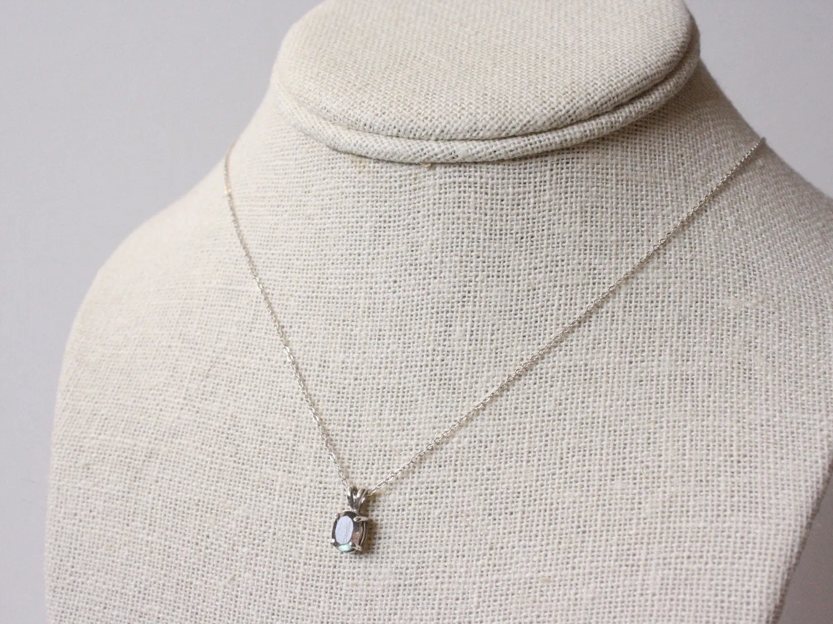 Labradorite Necklace, 7x5 Oval