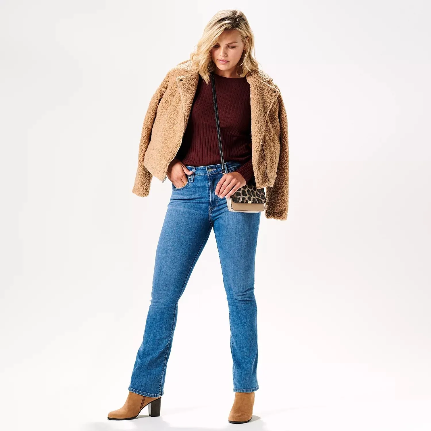 Levi's Women's 725 High Rise Bootcut Jeans Levi's