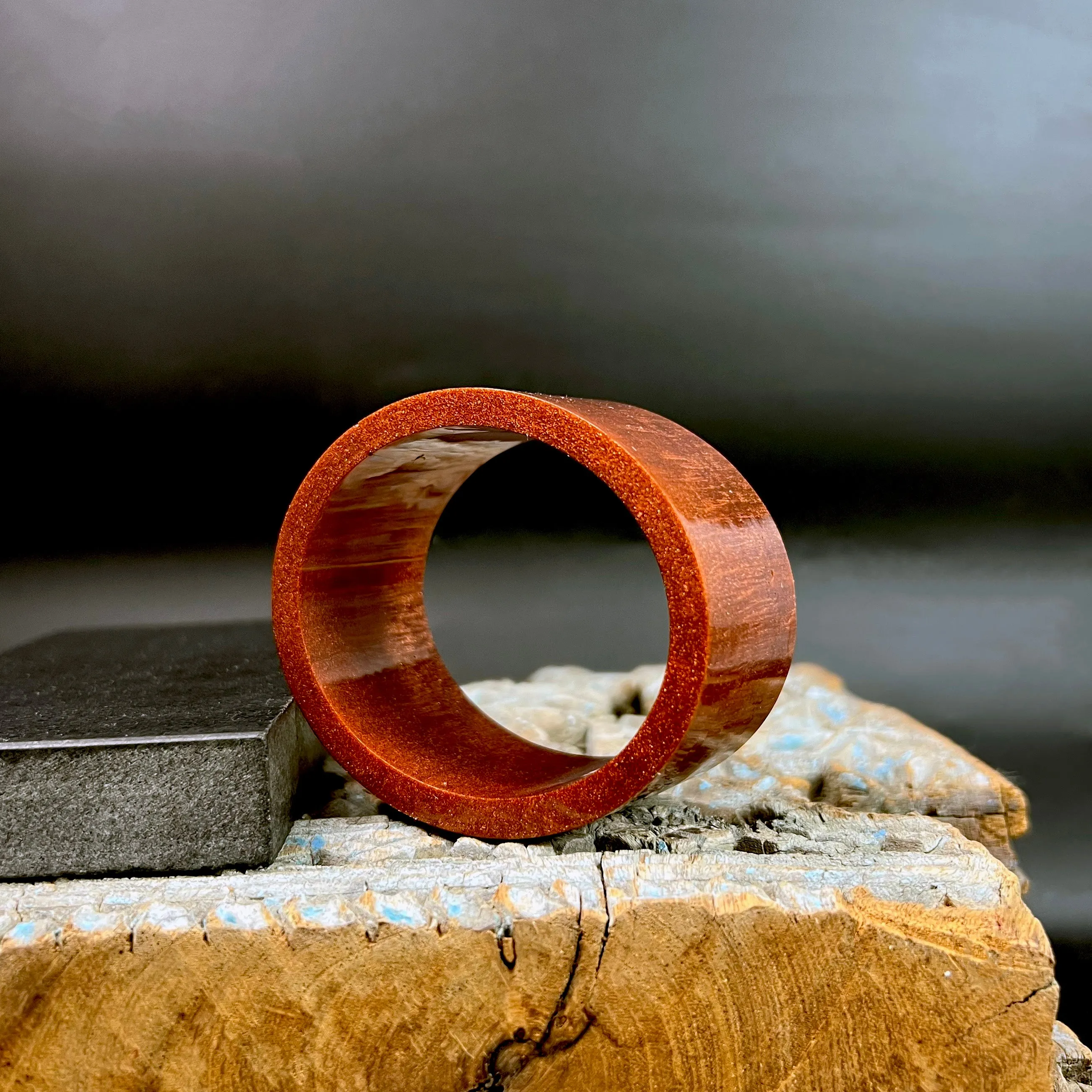 Mila Oval Bangle