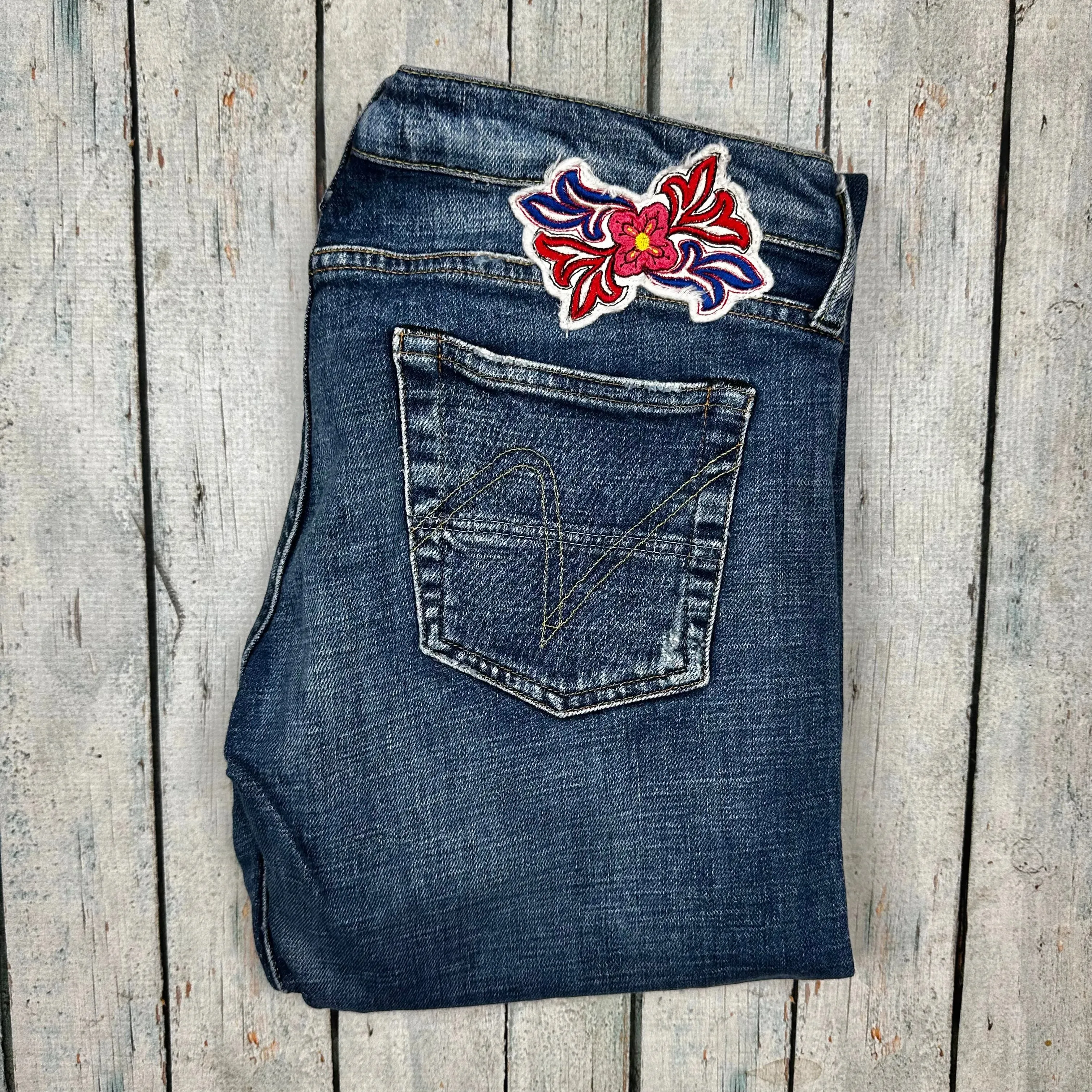 Nolita - Stunning Y2K Embroidered Patch Slim Fit Jeans  -Size 31