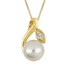 Pearl and Diamond Necklace