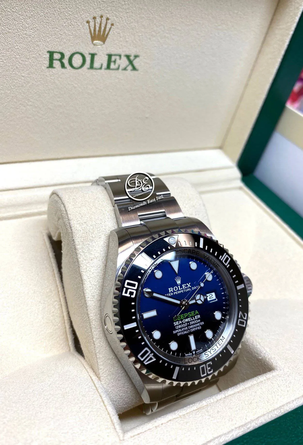 Rolex Sea dweller DeepSea Blue Dial James Cameron Oyster Perpetual 126660 UNWORN