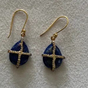 Teardrop Lapis with a sparkly cross AGP 0033E