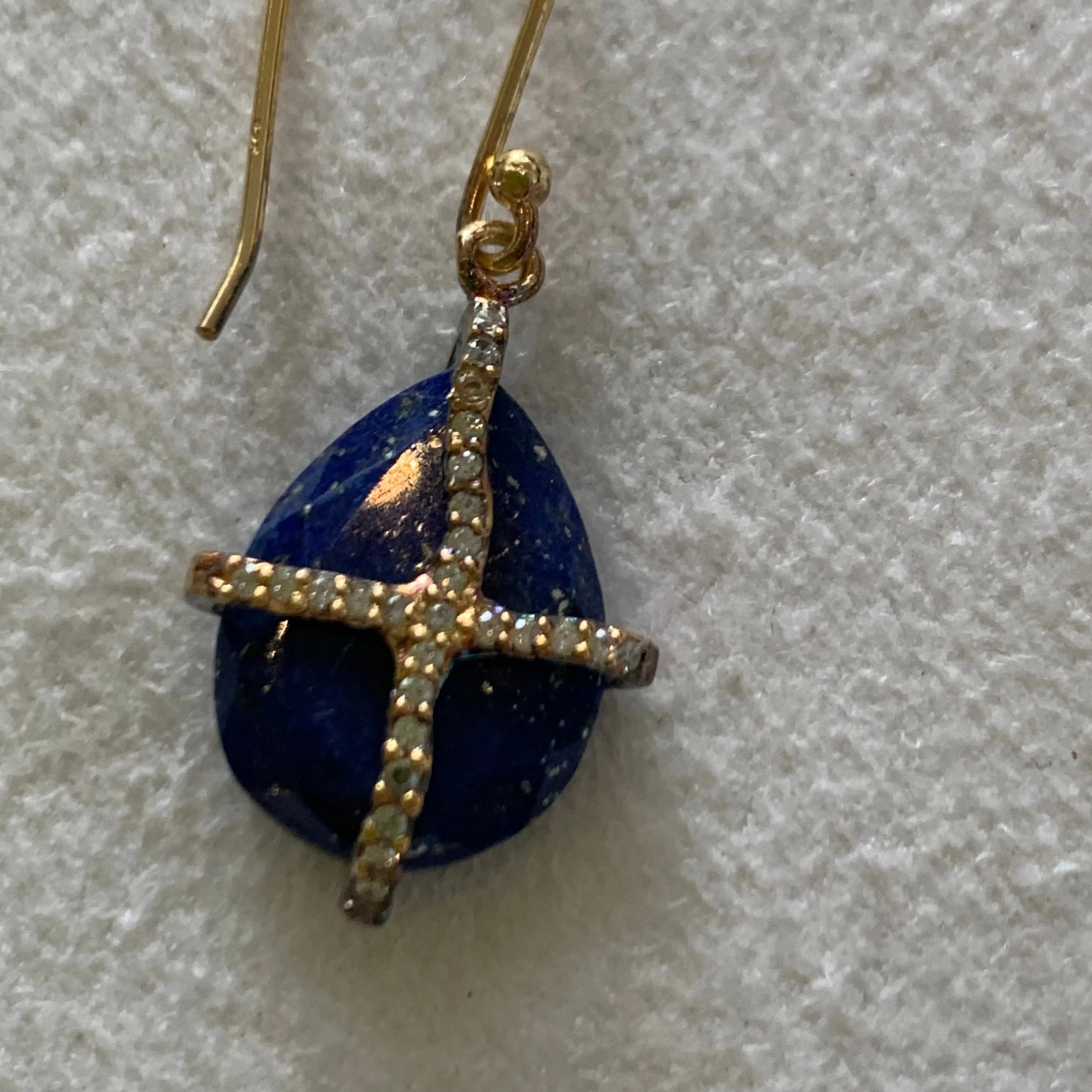 Teardrop Lapis with a sparkly cross AGP 0033E