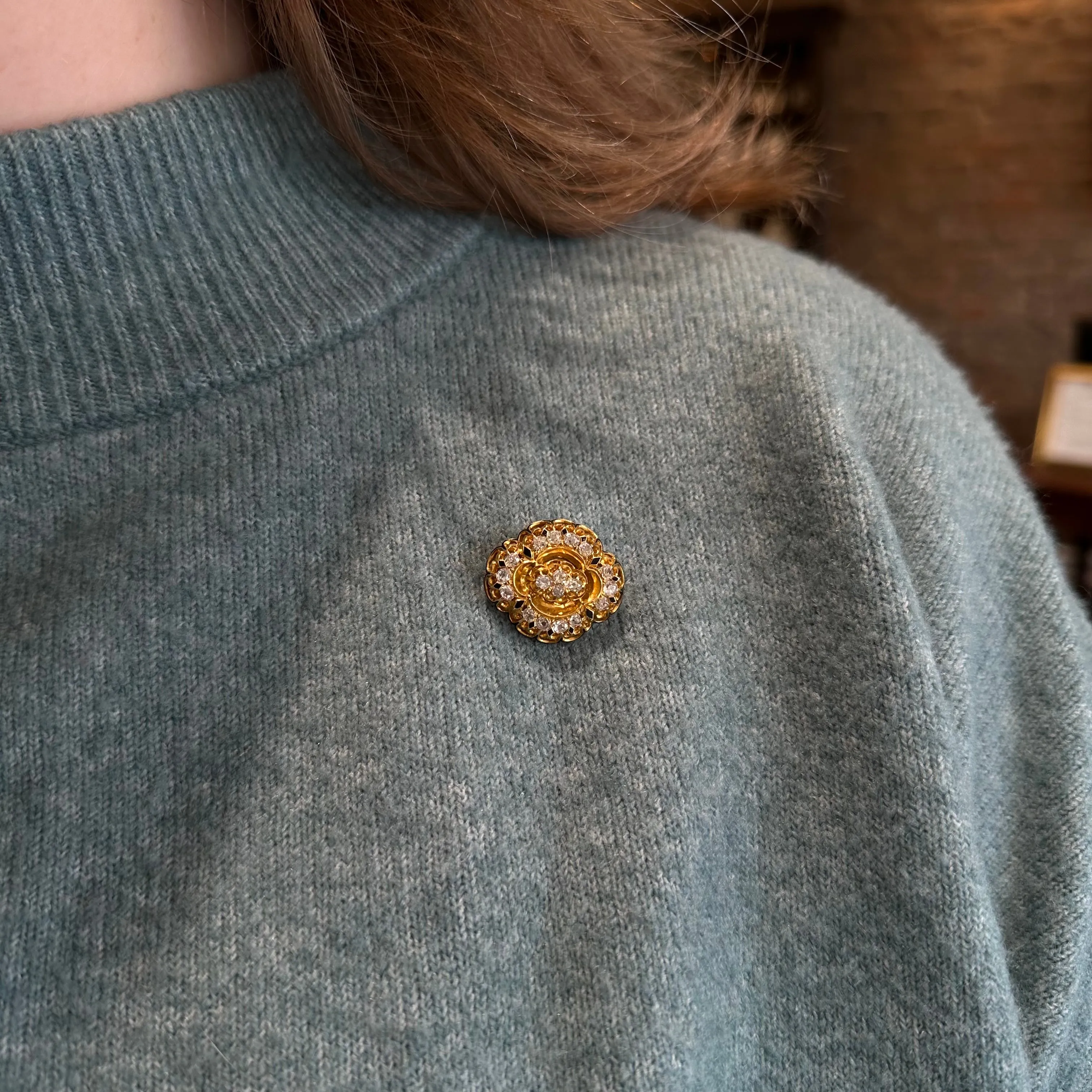 Victorian 18K Yellow Gold 1.25 Carat Old Mine Cut Diamond Brooch